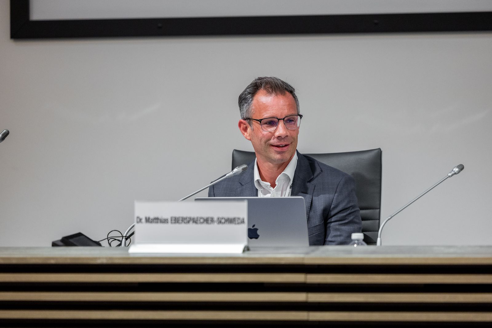 Dr. Matthias C. Eberspächer-Schweda am Podium beim NewTom Forum 2026 in Imola